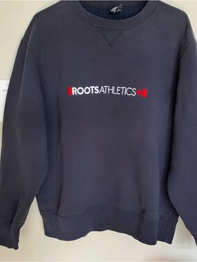 Roots Men's Dark Blue  Classic Crewneck  RetroSweater fleece lined